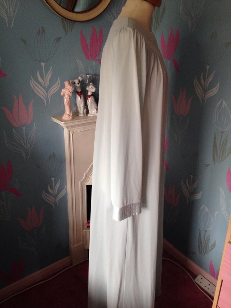 Wrap Loungewear. nightwear Made in USA 1970s Gossard Artemis Pale Blue Nylon Robe Vintage 1960s