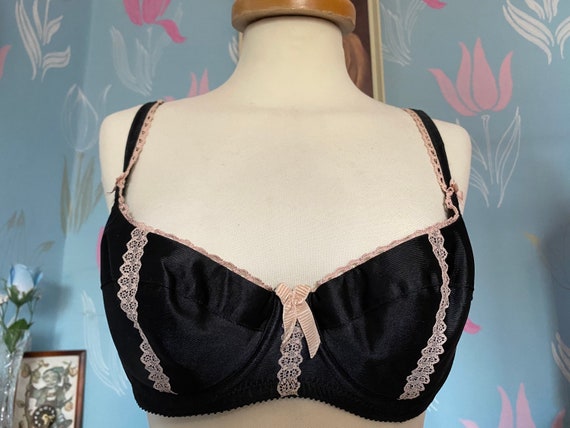 Vintage Black and Cream Gossard Bra, 34C, Lingerie, Underwear