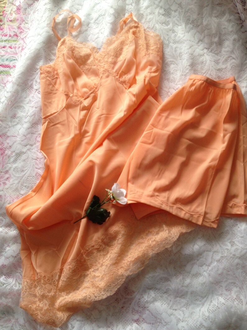 Vintage 1950s, 1960s Peach Knickers, Tap Pants, Panties. Lingerie, Underwear, Nylon. image 10
