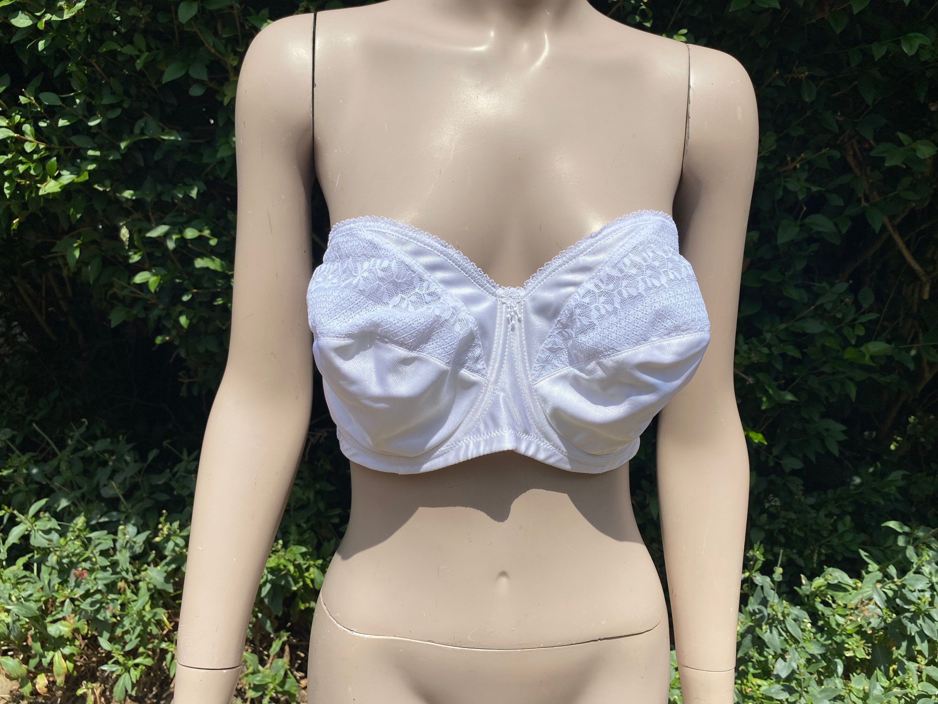 Vintage Style White Bra From Exquisite-form, 38DD, Brassiere, Lingerie. 