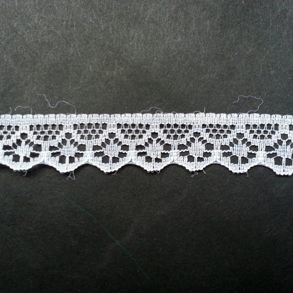 10 Yards of Half Inch Wide White Lace Ribbon/ 10 Yards of 1/2 Inch White Lace Trim 0.5" (1.3 cm)