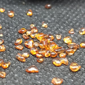 Peru Dyed Transparent Pebbles 40g 1.1-2.5mm, mixed sizes, No hole Glass