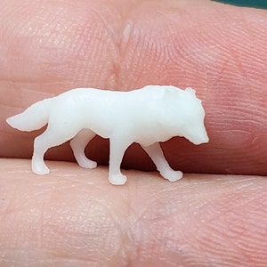 Dog or Wolf, Large, 3D Resin Figure, For Resin, Jewelry Making, Dioramas Decorations, 1 pc. 19x9x4mm (MM3D-15)