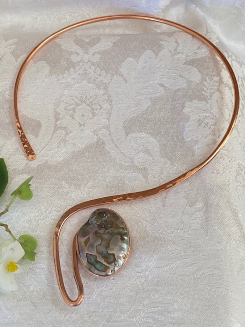 #CC105E Copper Choker with a beautiful Abalone Shell