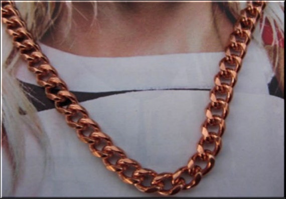 Solid Copper Chain CN632G Available in 18 to 30 inches. 3/8 of an inch wide Solid Copper Chain CN632G Available in 18 to 30 inches. 3/8 of an inch wide