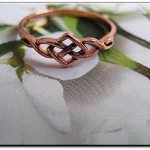 Solid Copper Celtic Band Ring  #CTR1751 -  Available in sizes 4 thru 10 - Very Dainty Design