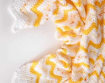 Peaches and Cream Beginner Friendly Crochet Baby Blanket Pattern