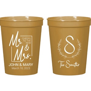 Mr & Mrs Stadion Cups, benutzerdefinierte Mr und Mrs Stadion Cup Hochzeitsbevorzugungen, benutzerdefinierte Hochzeit Mr und Mrs Kunststoffbecher, Stadion Cup Hochzeitsbevorzugung (496)