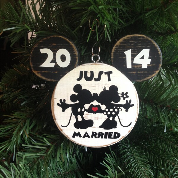 First Christmas Ornament MARRIED | Just Married | Mr and Mrs | Mickey Mouse | Disney Christmas Ornament | Disney Wood | Disney Wedding