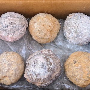 Break Your Own Geodes 6 PAK Two Different Kinds