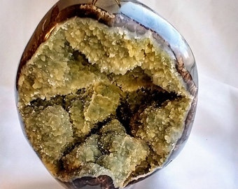 Septarian Nodule Crystals