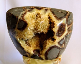 Septarian Nodule Crystal Sculpture