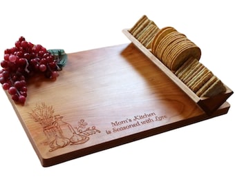 Mothers Cheeseboard with Spices, Personalized Cheeseboard, Charcuterie Board, Cheeseboard WITH or WITHOUT Cracker Tray