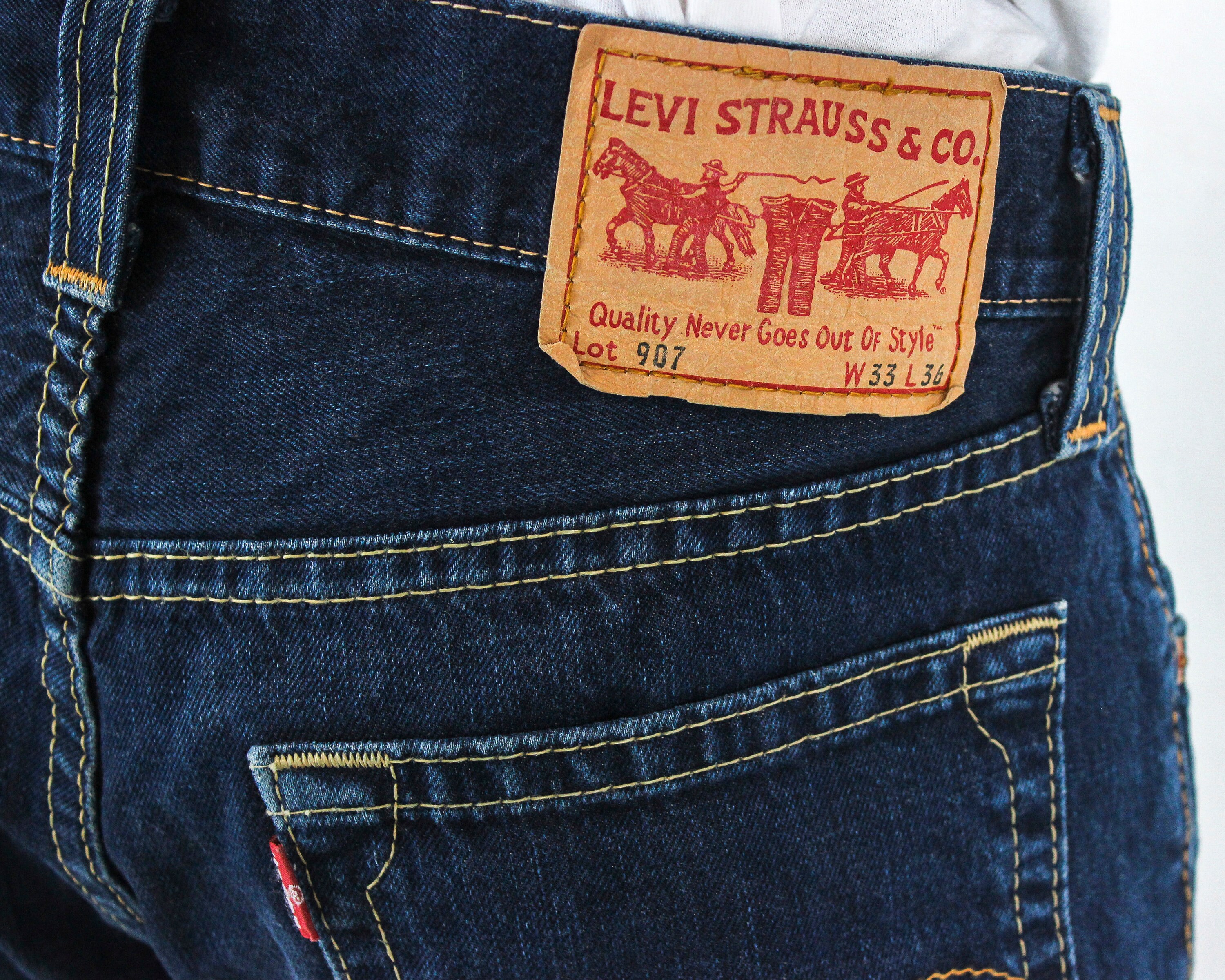 Vintage Levis Strauss 907 Men's W33 L30 Regular Fit Tapered