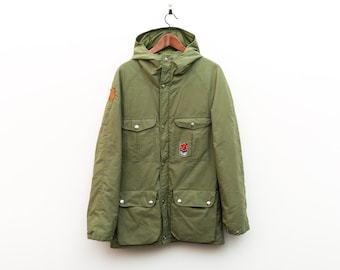 FJALLRAVEN Greenland Vintage 1980&#39;s Men S Size 48 50 Army Green Parka Down Insulated, Field Jacket Coat fits Small Unisex 80s Retro waxed 4r