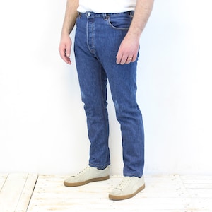 Vintage LEVI&#39;S STRAUSS 501 Mens W34 L34 Straight Leg Jeans Button Fly Blue Denim Trousers Pants Retro Casual Regular Classic Fit Everyday 3v