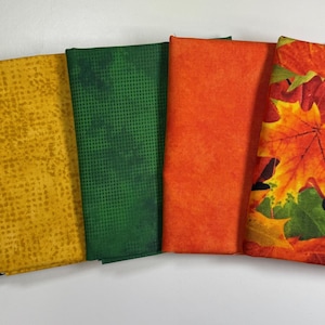FALL COLORS! Vibrant Leaves Fat Quarter Bundle (5)