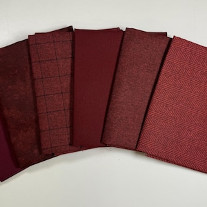 HOT ITEM! Burgundy fat quarter bundle (6)