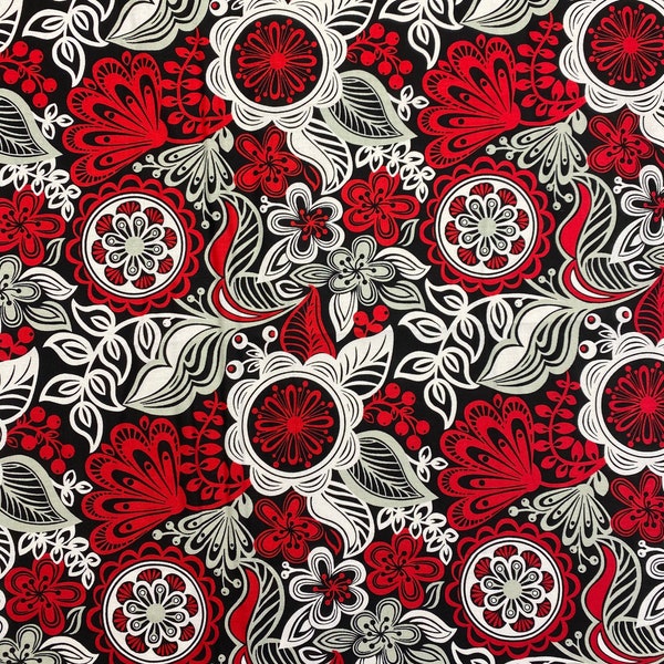 POPULAR! Black, White and Red  (10) Fat Quarters