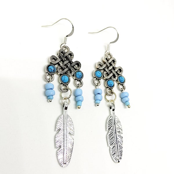 Boucles d'oreilles en argent faites à la main, boucles d'oreilles lustre, noeud celtique, boucles d'oreilles crochet en argent, boucles d'oreilles plume, boucles d'oreilles perle bleue, boucles d'oreilles bohème, cadeau pour elle