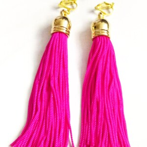Handgemachte Boho Hot Pink Quaste Ohrclips, Gold Clips