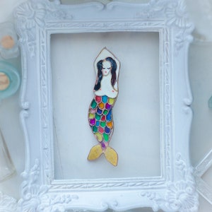 Mermaid pin, Mermaid gifts, Mermaid jewelry, Curvy, Curvy girl, Curvy woman art, Plus size jewelry, Plus size, Funny friend gift, Brooch.
