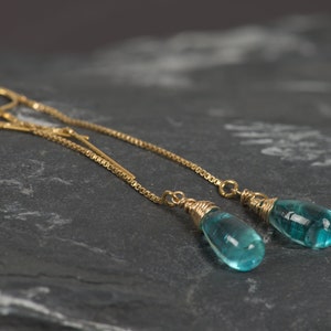 Himmelblaue Apatit Ohrringe, Tropfen Ohrringe mit Gold Filled Threader