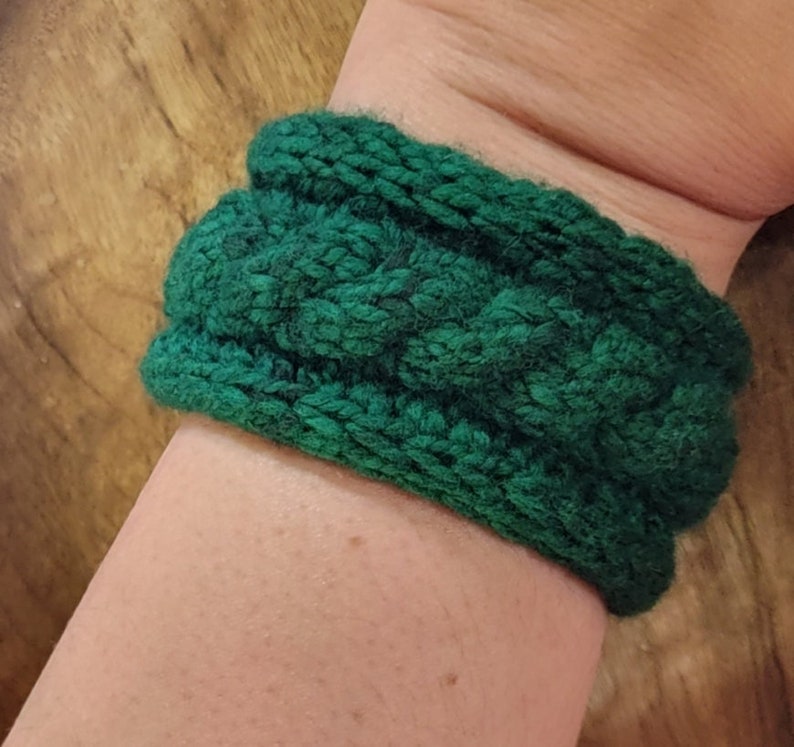 Terran Twist A knit bracelet cuff pattern by terrafibres image 1