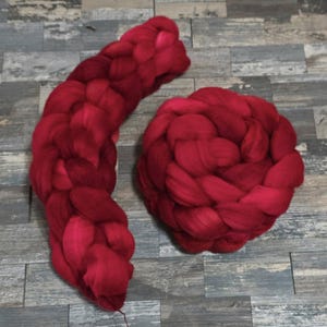 19.5 Micron Hand-Dyed Merino Roving - 4oz. Braid.