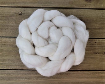 4oz - 19.5 Micron Fine Merino Combed Top, Wool Roving, Undyed Bare Merino