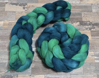 19.5 Micron Hand-Dyed Merino Roving - 4oz. Braid.