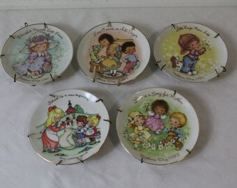 5 AVON Mother's Day & Joan Anglund Plates Vintage