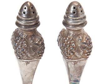Vintage Salt and Pepper Shakers made by Viking, Kitchen Dining Table Decor Cooking Accessories