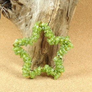 3.9in Peridot Chip Star Pendant - Smooth Hanging Ornament for Holiday Decor and Room Decoration