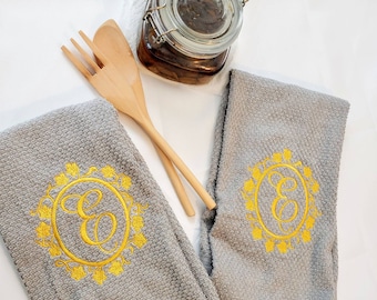 Monogramcadeau, huwelijkscadeau, geborduurde keukenhanddoek, gepersonaliseerde theedoek, aangepaste theedoek, keukendecor, voor stel, voor jubileum
