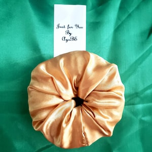 Hair bun maker,satin hair bun, blonde bun,styling,bun,ballet hair,elegant hair accessory,chignon,hair donut bun,ballerina hair,crazy hair