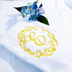 Custom Bathroom Hand Towel with Monogram, Personalized Embroidered Hand towel, AirBnB hand towel, wedding gift, Anniversary gift