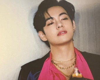 V Taehyung BTS Merch Box 8 Bias Pack Pc's - Etsy