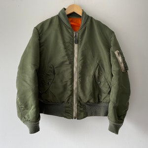 80s green MA1 military bomber jacket image 1