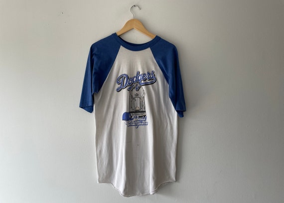 Los Angeles Dodgers T-Shirt By 47' Brand Color: Blue Men's Size: Large (L)  NWT