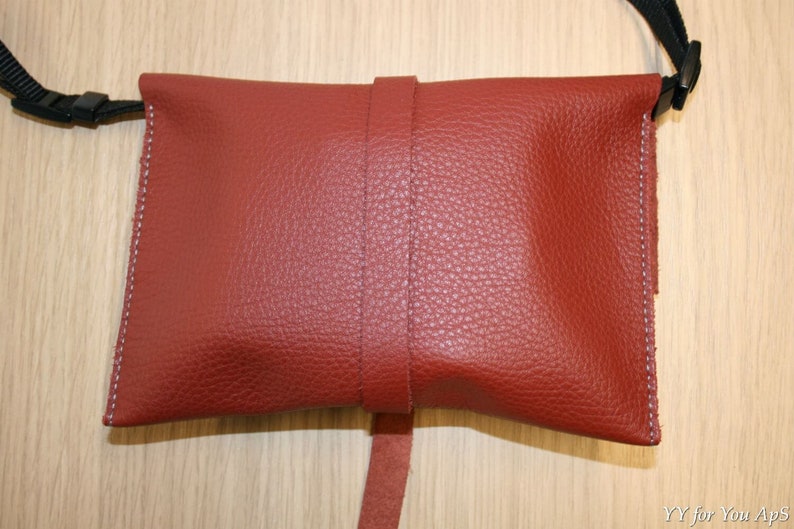 Dark Red Leather YY-pouch