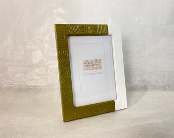 Green table photo frame, decorated in papier-mâché, personalized photo frame cm 13x18