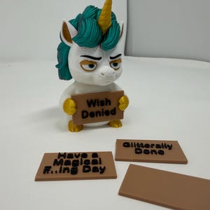 Grumpy Unicorn Desk Companion – 3D Printed Sarcastic Office Decor, Interchangeable Signs