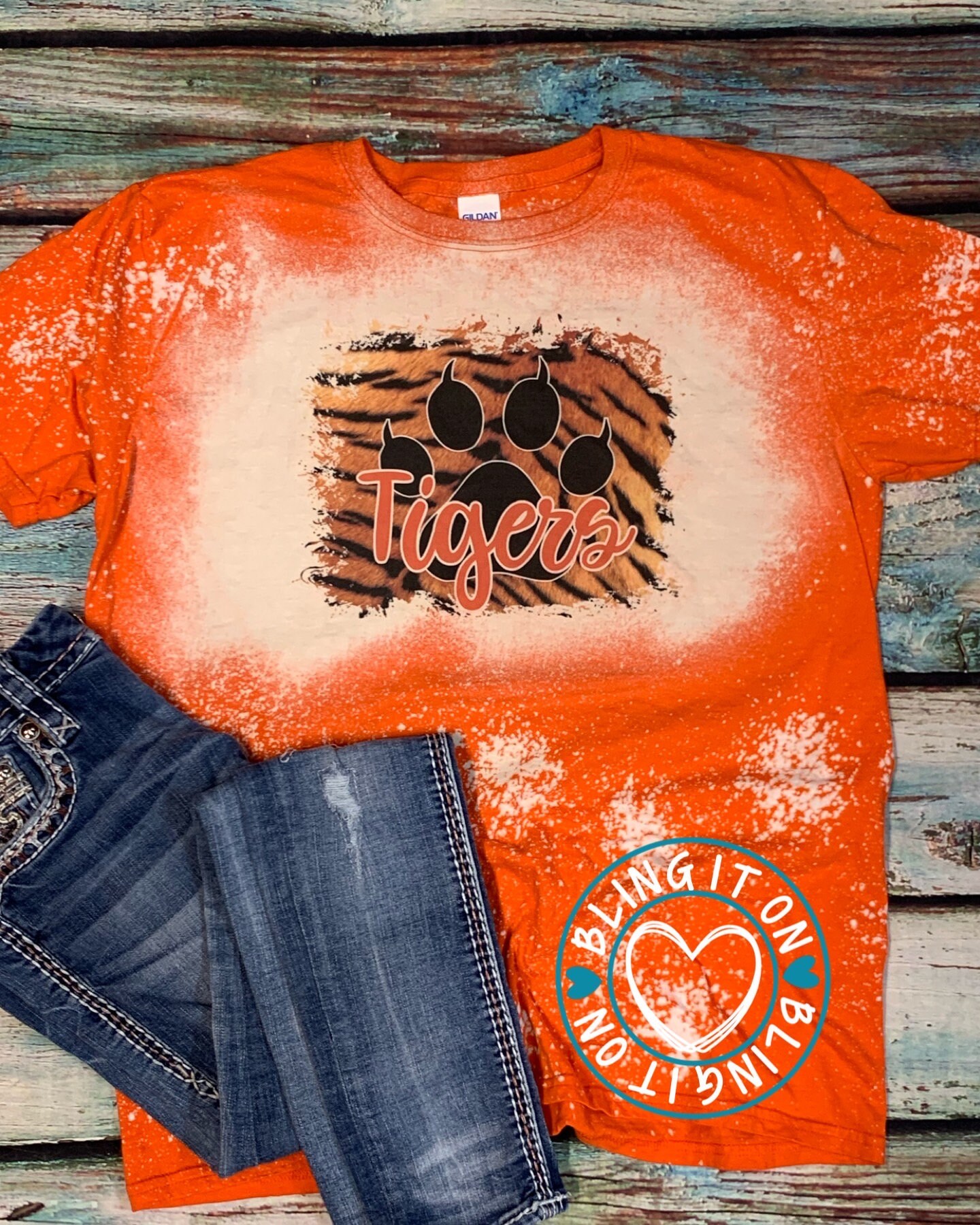 Tiger Vintage Crewneck - Mens & Womens Sweatshirt – Rivertown Inkery &  Apparel