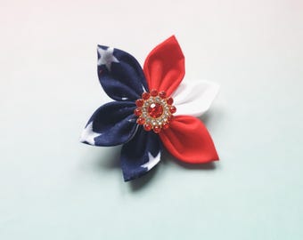 United States of America fabric flower Pin badge brooch with rhinestones. American flag