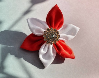 England fabric flower Pin badge brooch with rhinestones. English flag