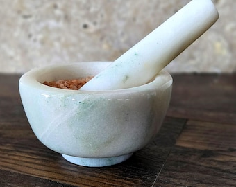 Calacatta Gold White Marble Mortar and Pestle Kit with FREE 4 oz Himalayan Salt and Recipes! CGMP03