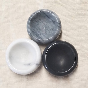 Solid Marble Pinch Pots in your choice of white, black or gray and FREE 2 oz salt!