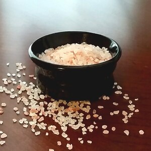 SALE! and FREE SHIPPING 2 lbs. Bulk Edible Himalayan Salt choice of grinds image 3