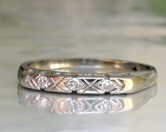 Antique Diamond Art Deco Wedding Band 14K White Gold Stacking Ring Petite Diamond Wedding Ring Ladies Wedding Band